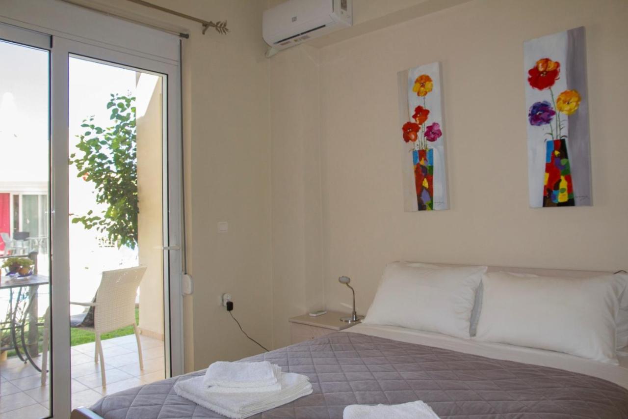 Villa Nopigia Homeleader Buitenkant foto